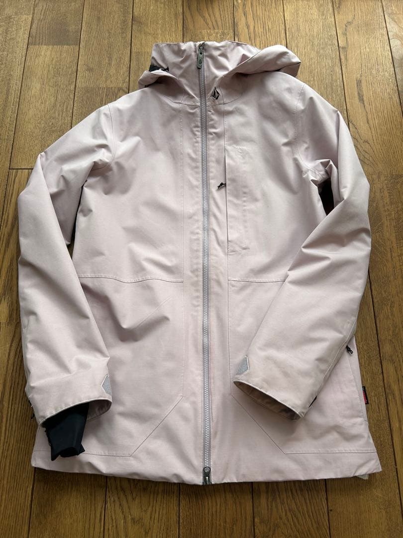 薄いピンク スノーボードジャケット