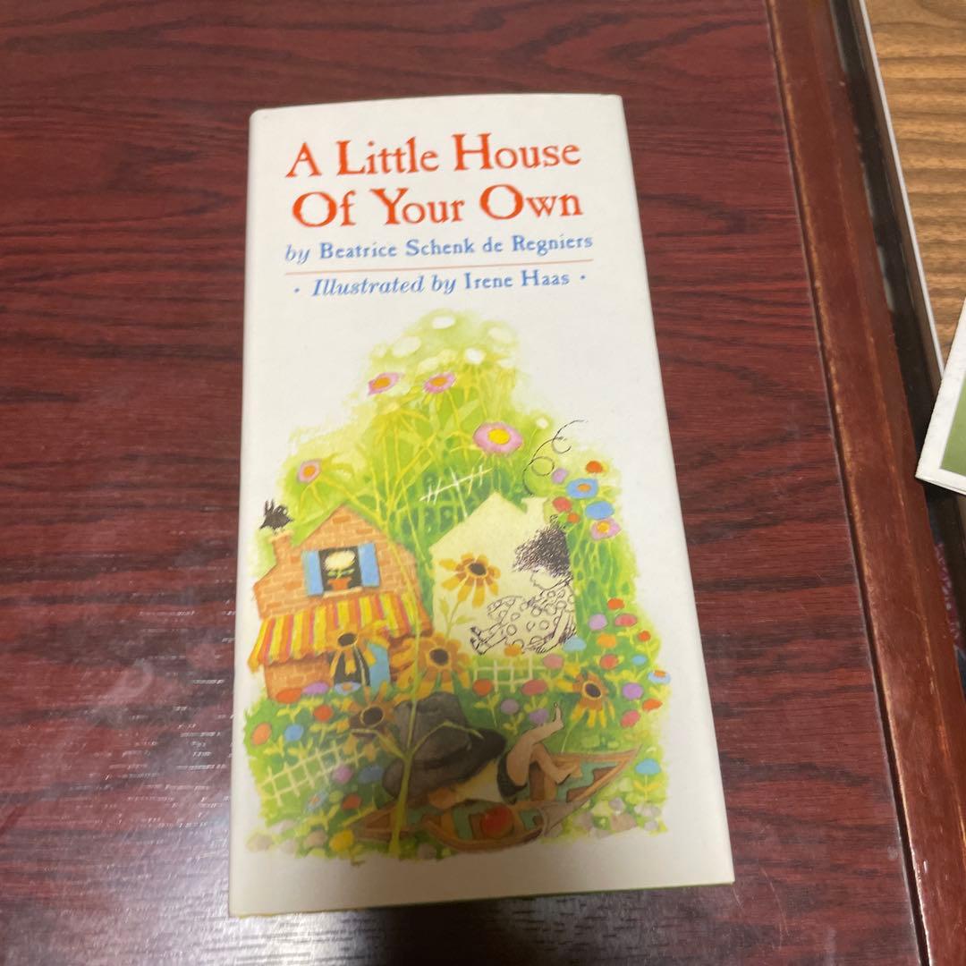 絵本・児童書 A Little House Of Your Own