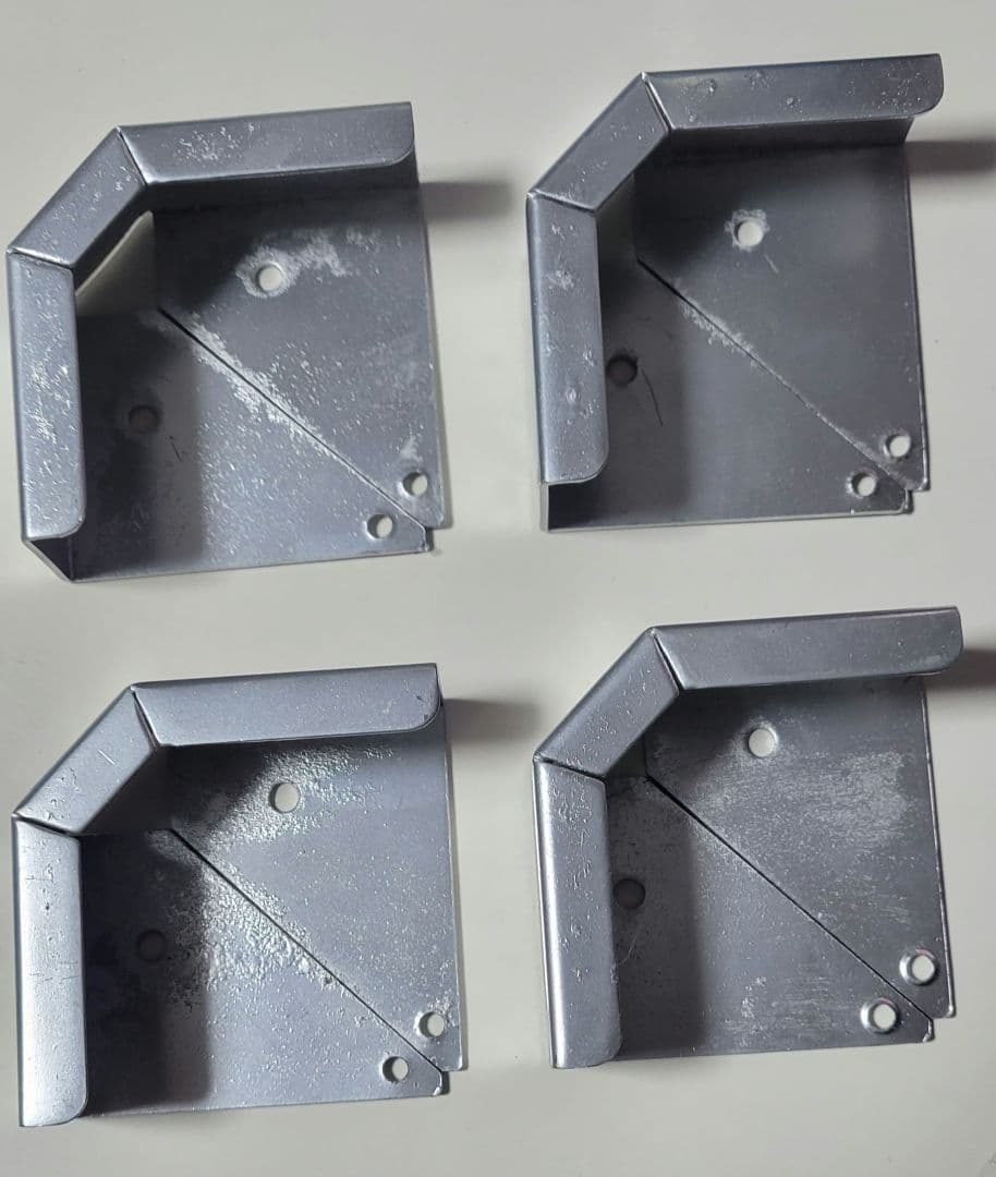 セガ テーブル筐体用のコーナー金具4つセット