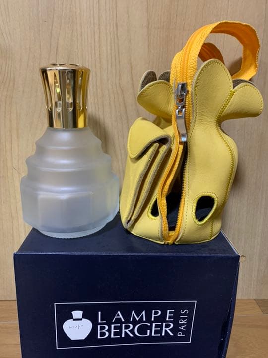 ランプベルジェ　オイルランプ　未使用　ハンドメイドケース　革製