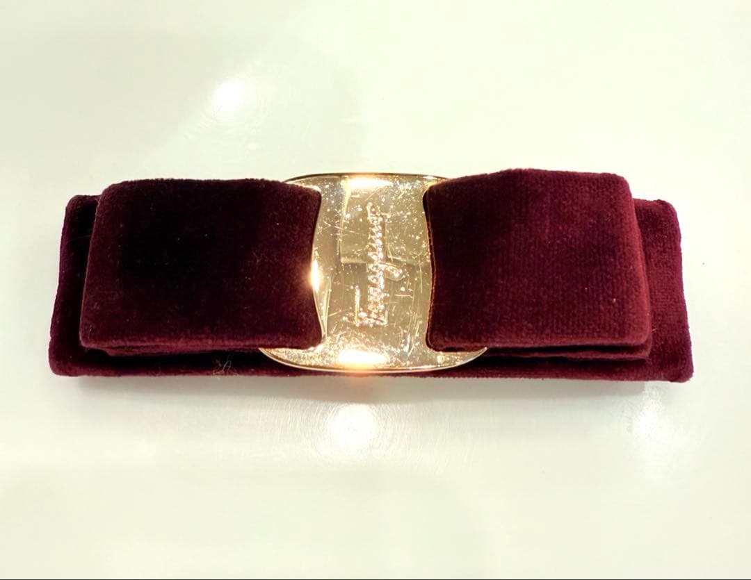 希少 フェラガモ ヴァラリボン ベロア バレッタ