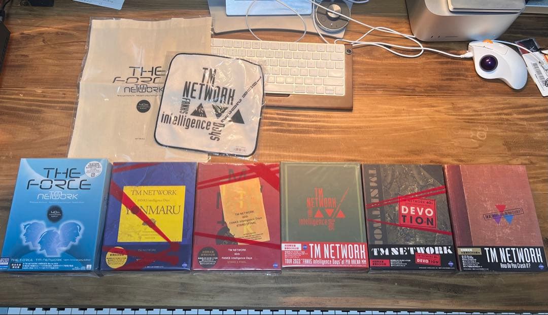 TM NETWORK ブルーレイ6枚セットとグッズ