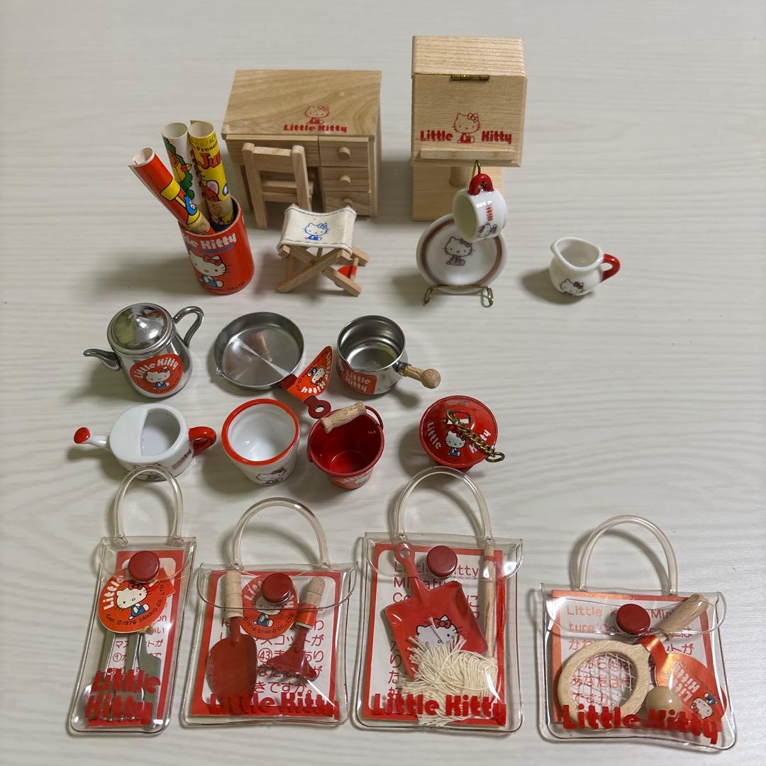 リトルキティ　ミニチュアコレクション　17点