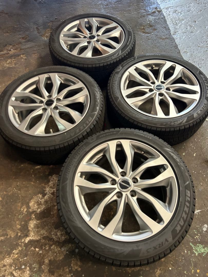 18インチスタッドレスタイヤホイールセット美品