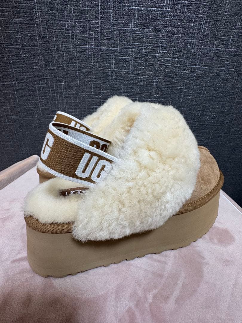 新品・未使用 UGG ファンケット 厚底 24cm