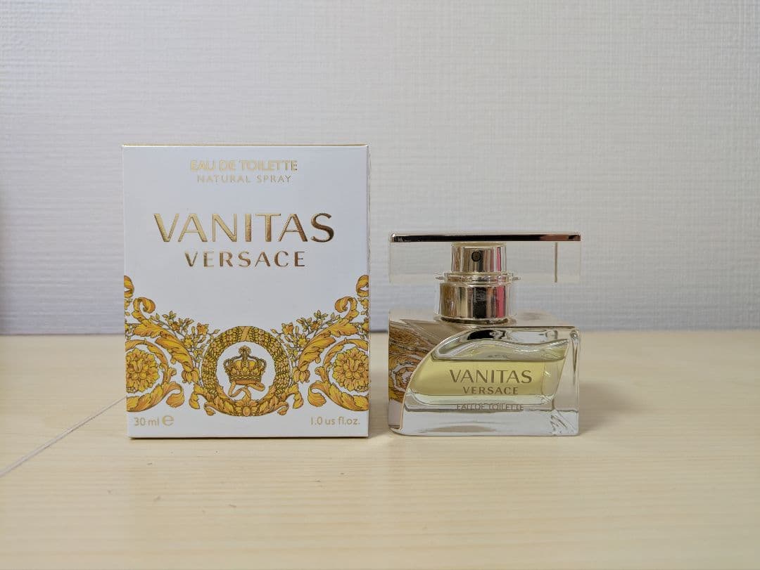 VERSACE ヴェルサーチ ヴェルサーチェ ヴァニタス 30ml 香水