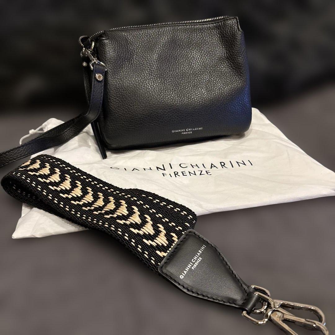 Gianni Chiarini クロスボディバック
