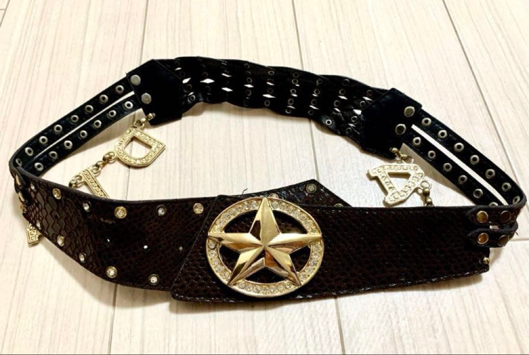 ｄ．i．ａ スタッズ付きチェーン派手ベルト