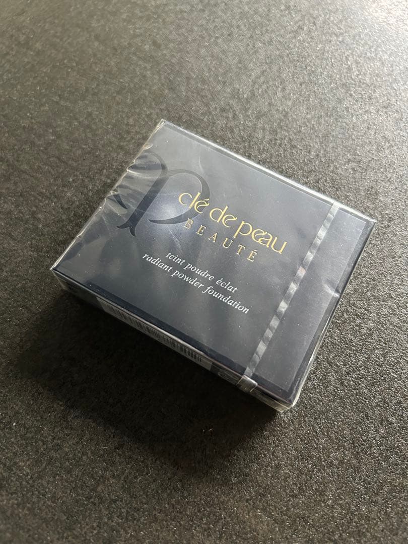 クレ・ド・ポーボーテタンプードルエクラ 【オークル20】