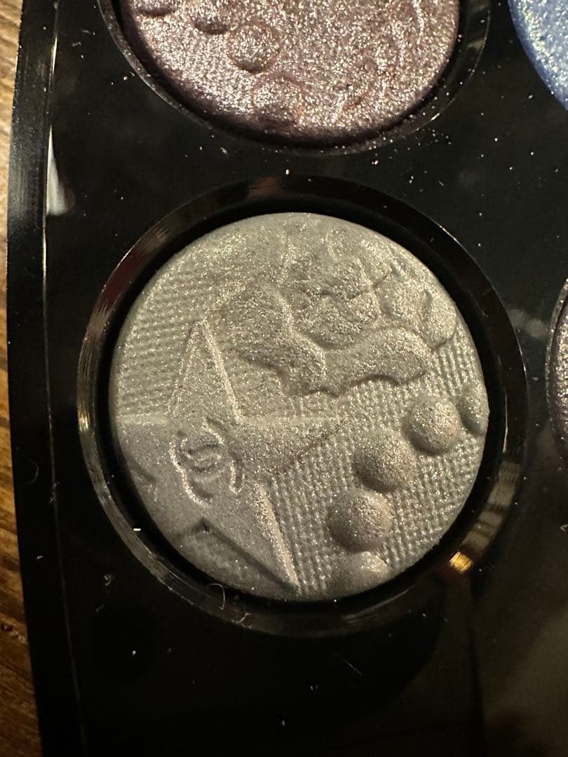 限定⭐︎シャネル　レ　キャトル　オンブル397ニュイ　アストラル　アイシャドウ