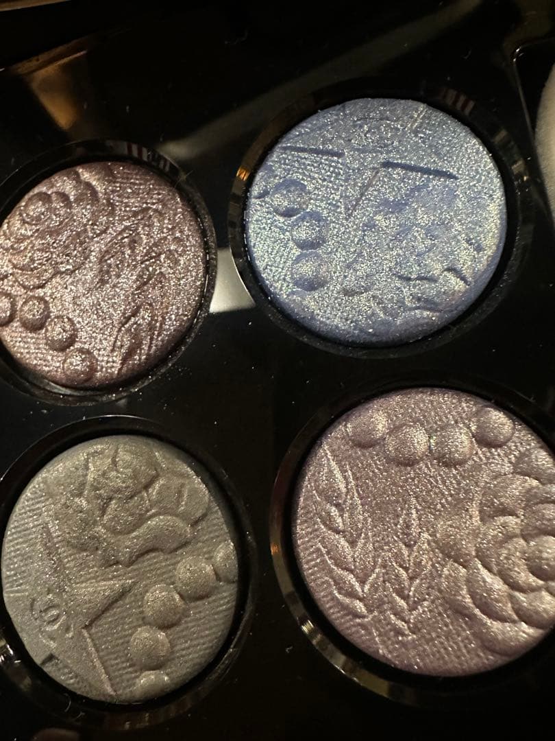 限定⭐︎シャネル　レ　キャトル　オンブル397ニュイ　アストラル　アイシャドウ