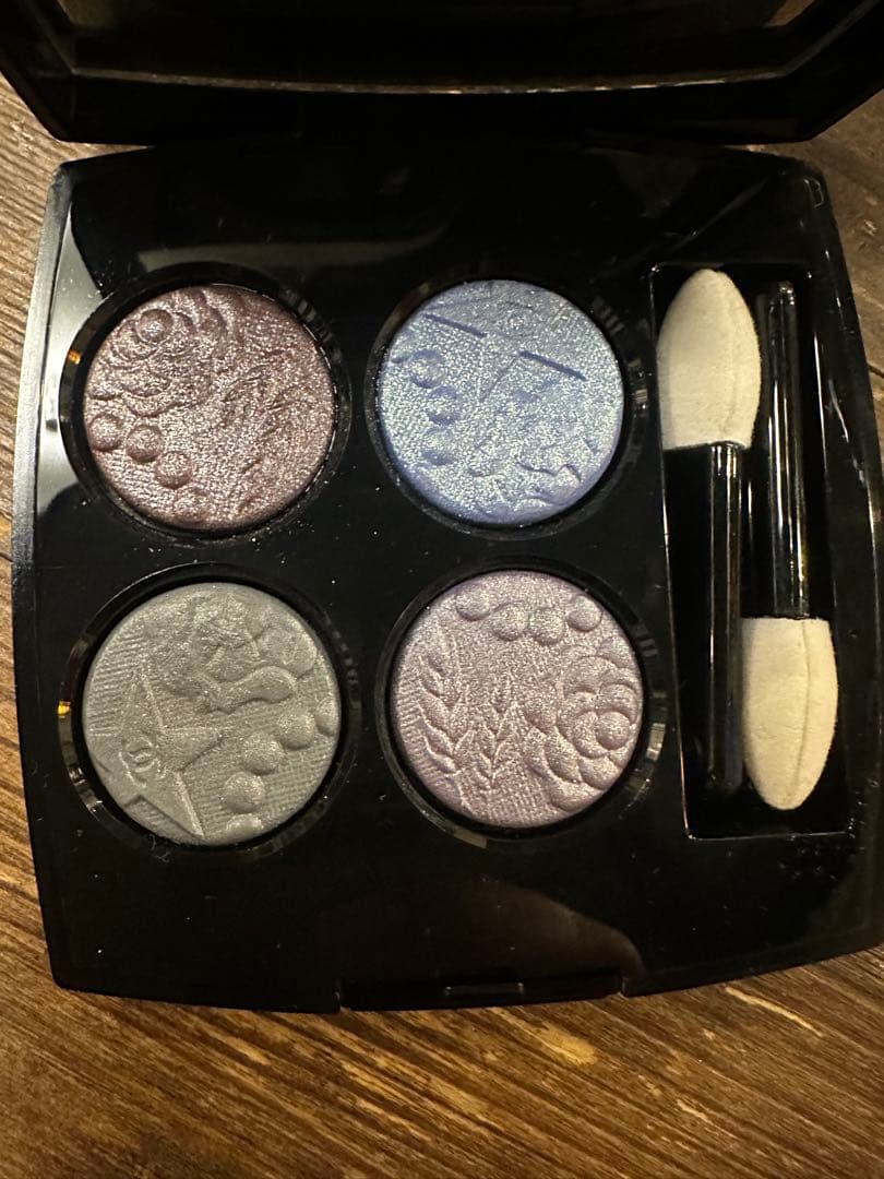 限定⭐︎シャネル　レ　キャトル　オンブル397ニュイ　アストラル　アイシャドウ