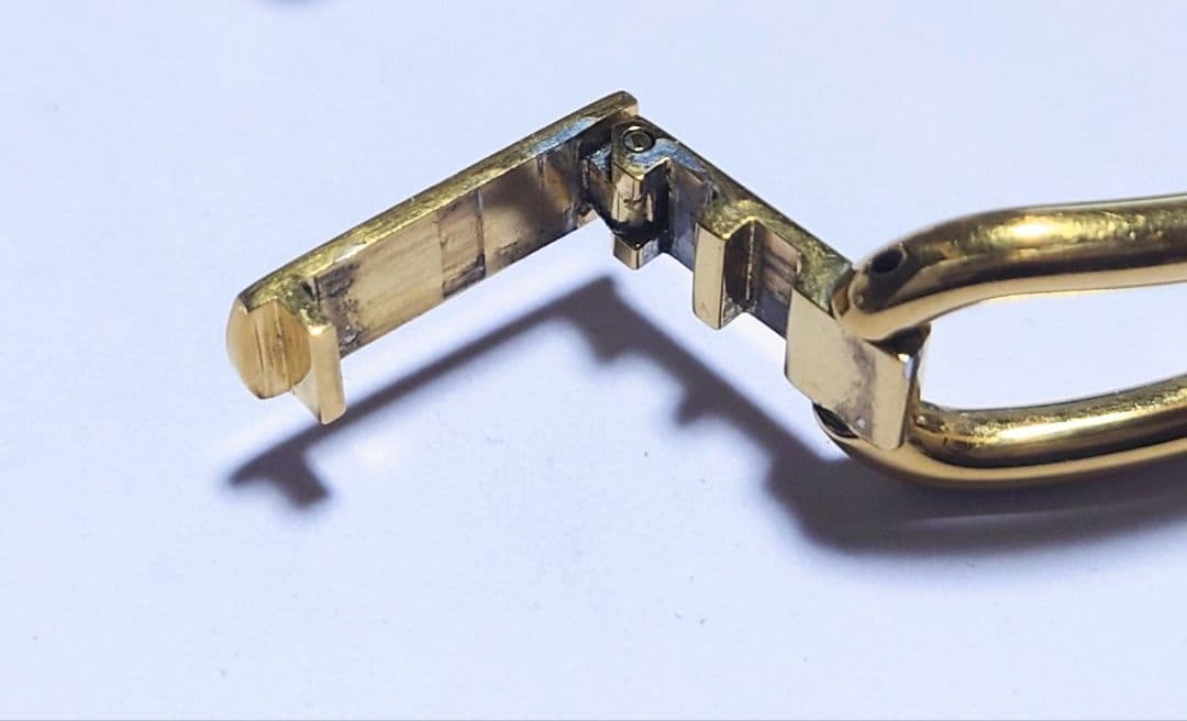 GUCCI レディース腕時計　クォーツ 1500Lゴールド/ブラック 稼働品