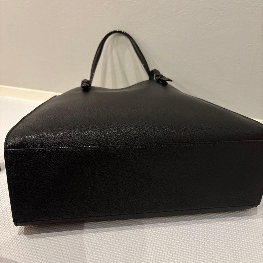 CHARLES&KEITH美品ブラックレザートートバッグ