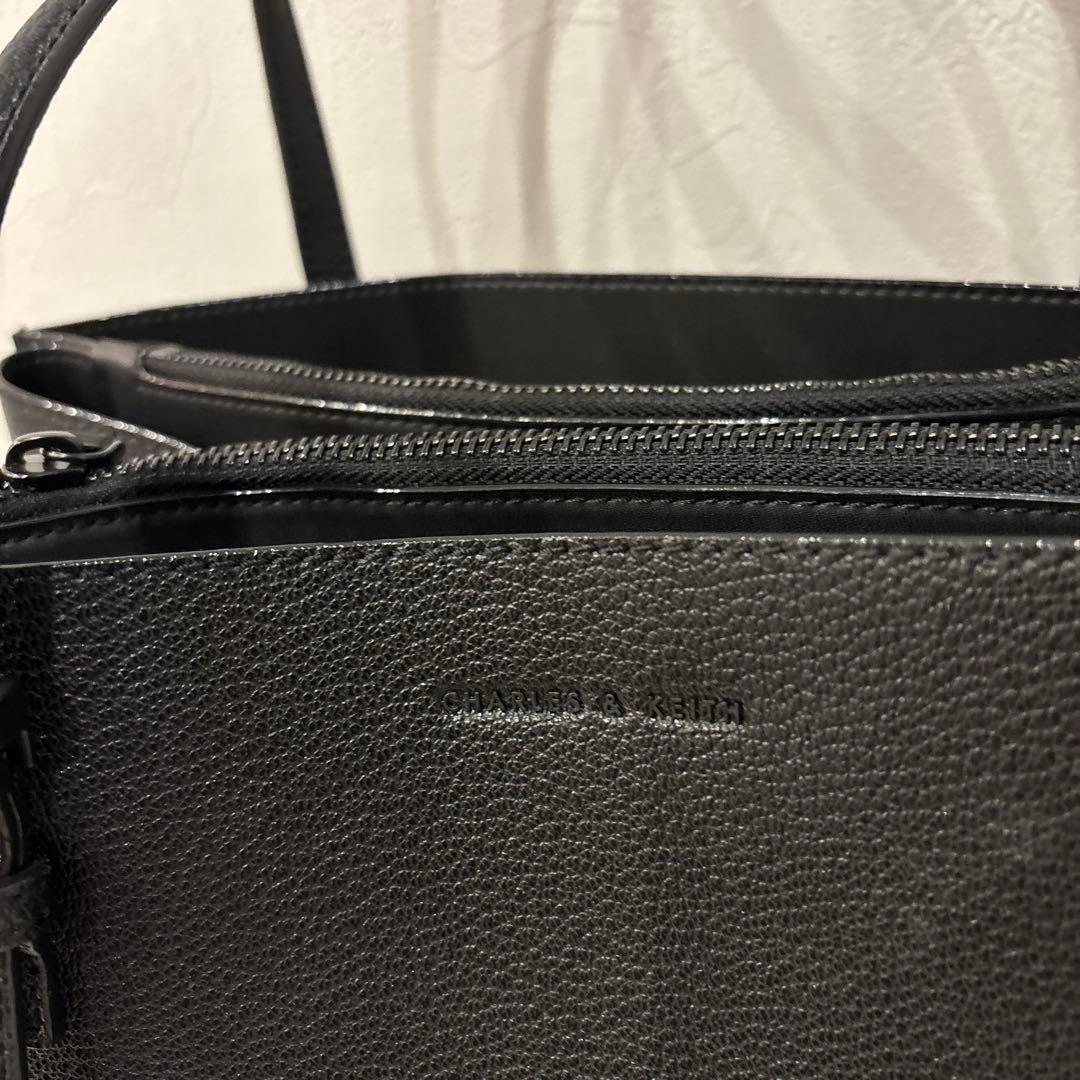 CHARLES&KEITH美品ブラックレザートートバッグ