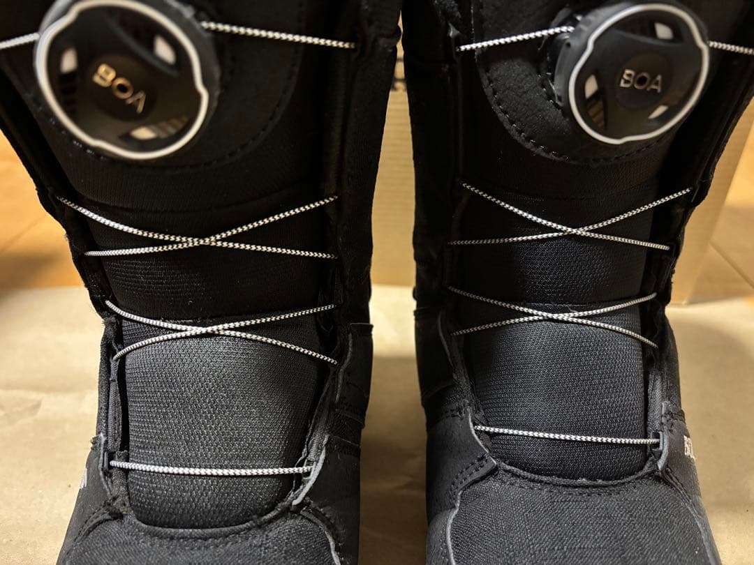 Burton Grom Boa キッズ 20.5 スノーボードブーツ バートン