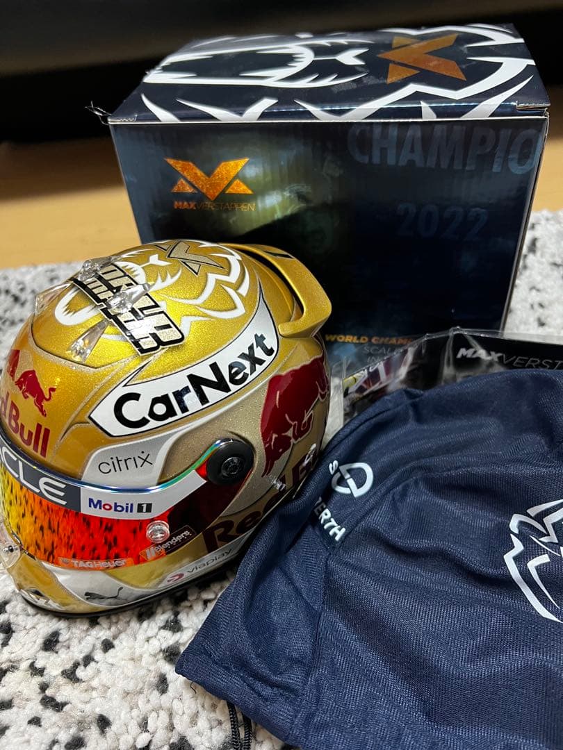 【AnyBuy】美品 1/2 マックス・フェルスタッペン 2022 Wチ