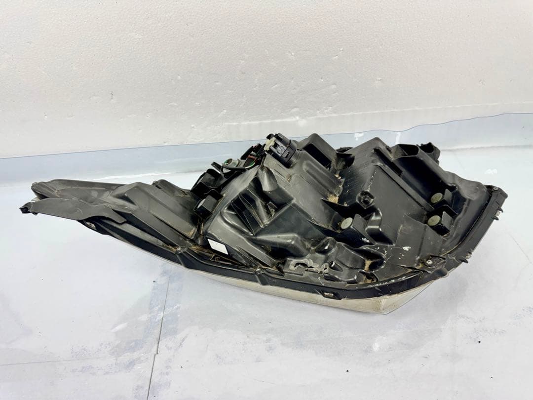 【ジャンク】ノア エスクァイア ZRR80 ZWR80 後期 右 ヘッド ライト