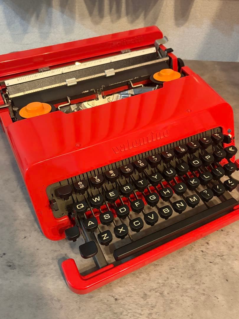 Olivetti Valentine オリベッティ タイプライター 赤バケツ