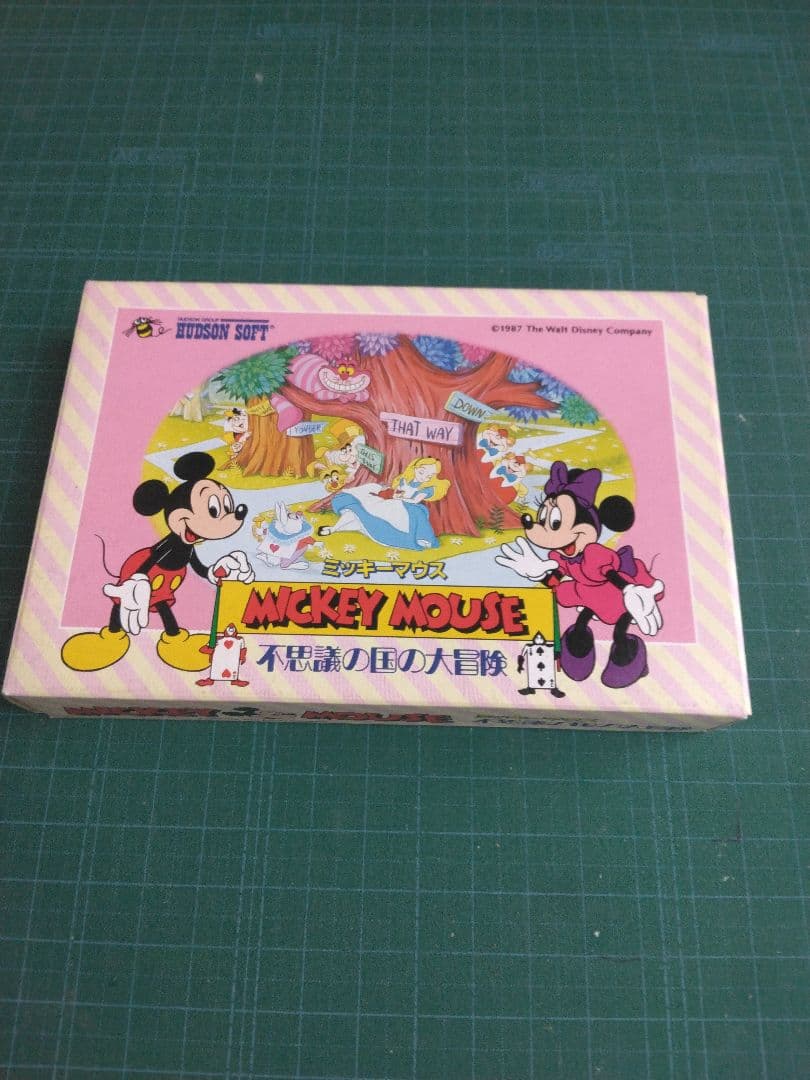 美品　ミッキーマウス　不思議の国の大冒険