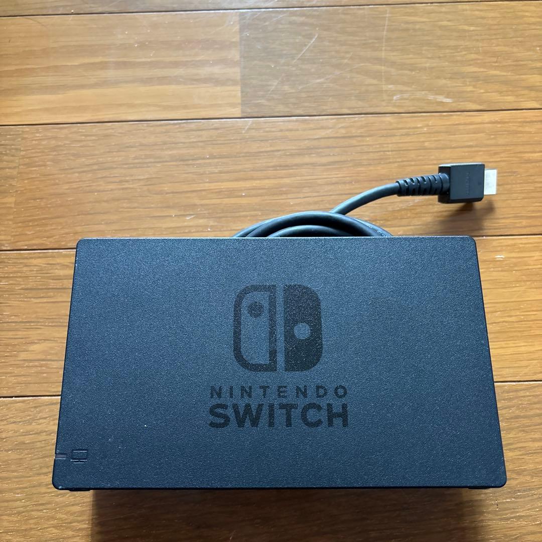 Nintendo Switch 本体 + ドック + ケース　ジョイコン無し