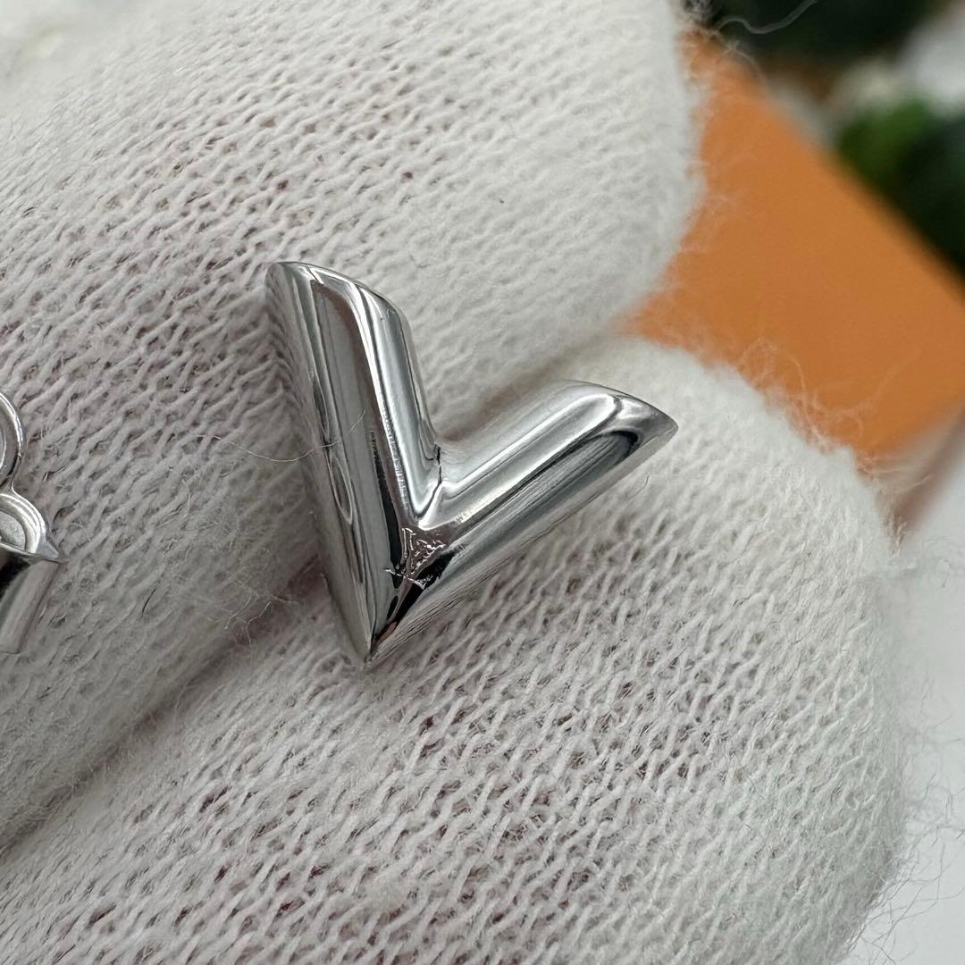 ルイヴィトン　エセンシャル V　ピアス　シルバー　片耳