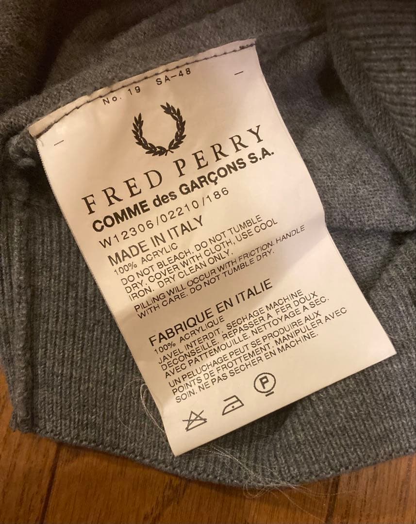 コムデギャルソンシャツ×フレッドペリー　Vネックセーター　グレー　L イタリア製