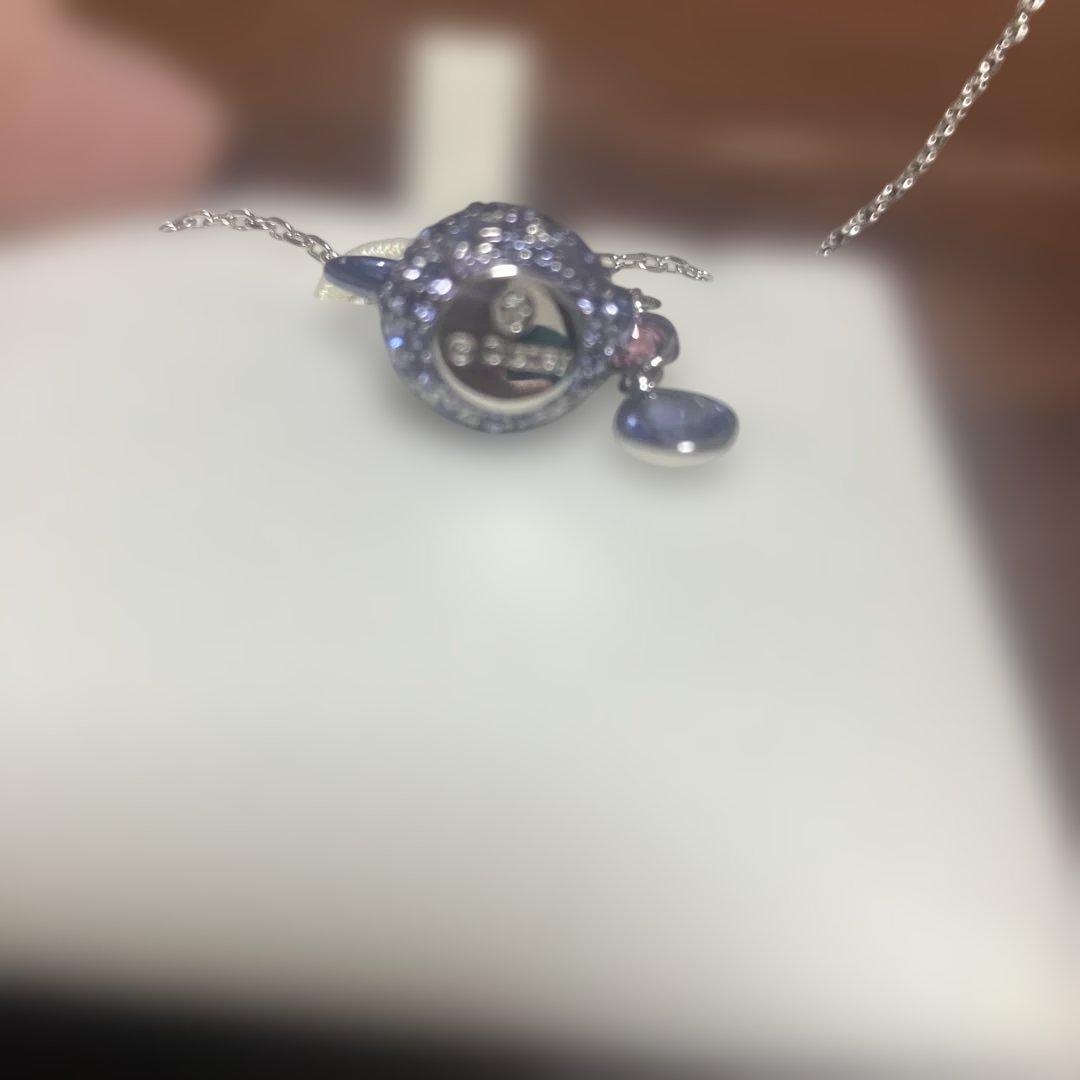 スワロフスキー　Alice in Wonderland ペンダント