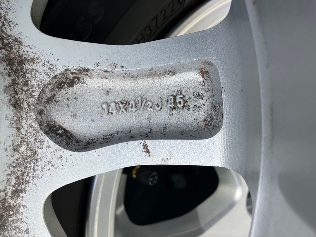 (2052) ダイハツムーヴ純正ホイールスタッドレスタイヤ付き2本②