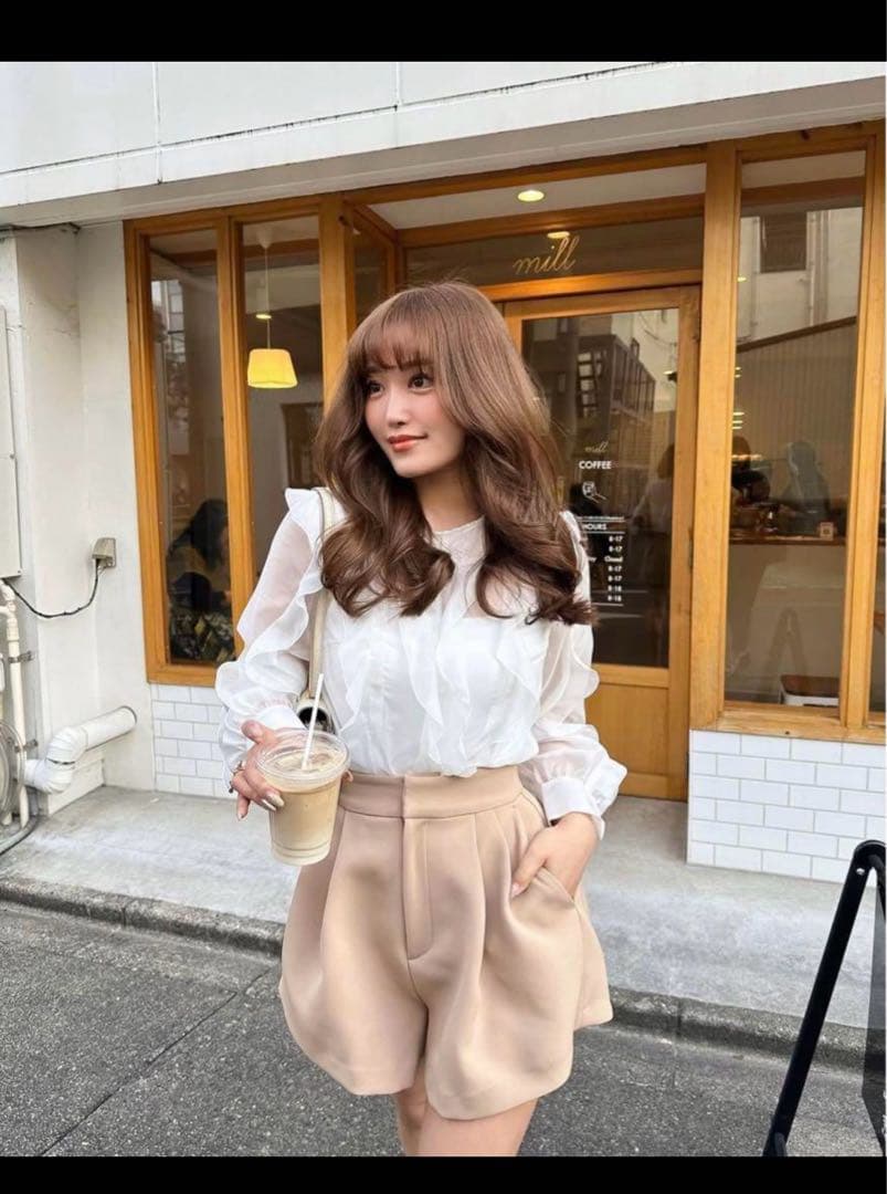 シェリエ sheller サイドヘムショートパンツ