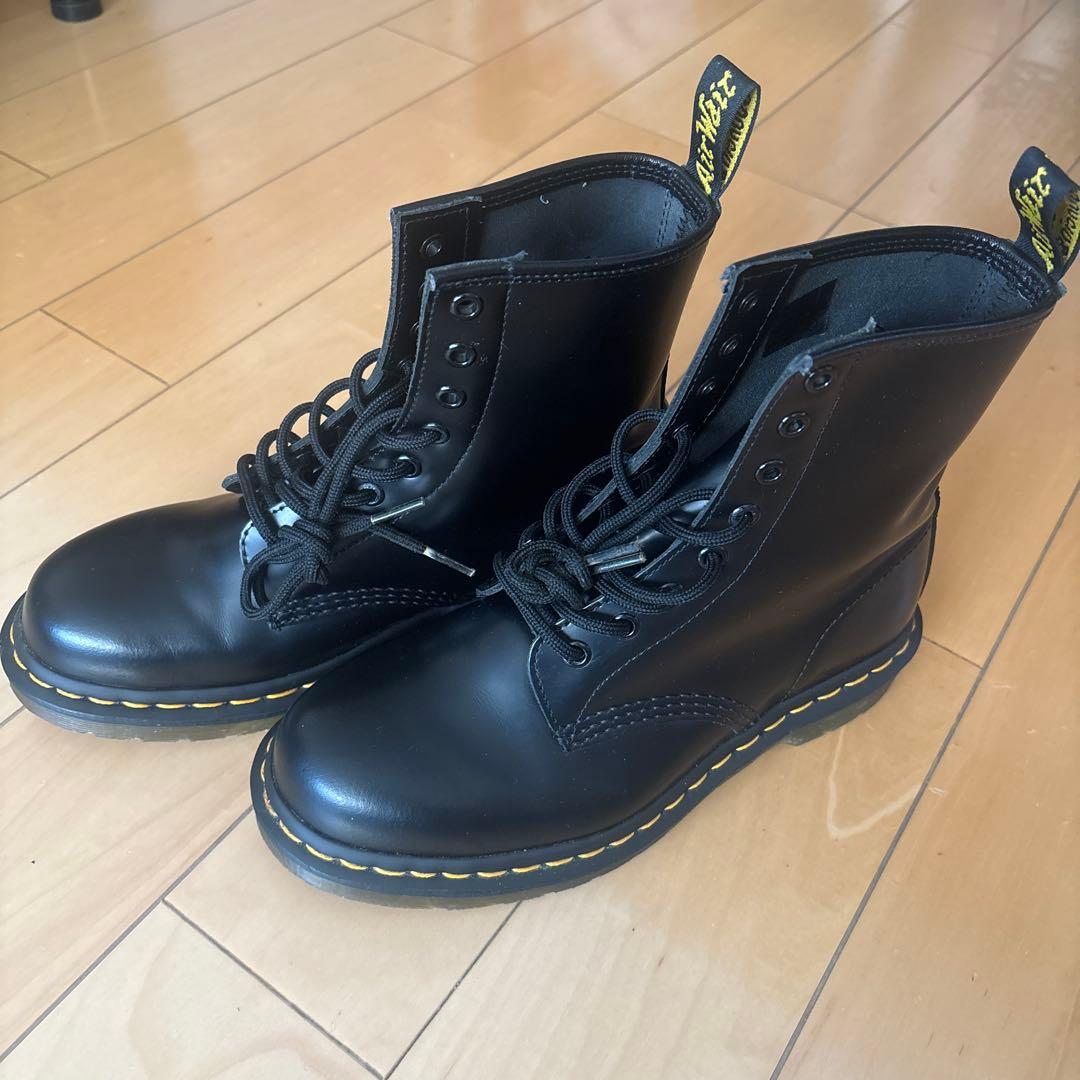Dr. Martens 8ホール UK5