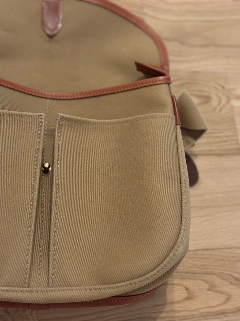 チャーム付 Brady ショルダーバッグ STOUR