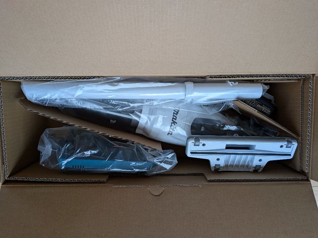 【未使用】マキタ(makita)充電式クリーナー CL003GRDW バッテリ付