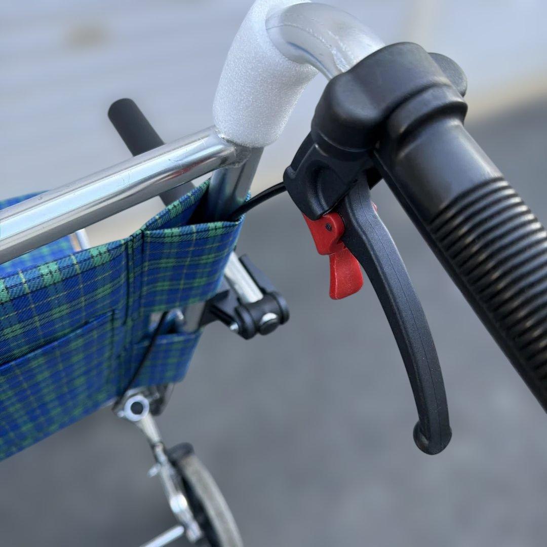 歩行車 シルバーカー 折りたたみ式 座面付き チェック柄 268