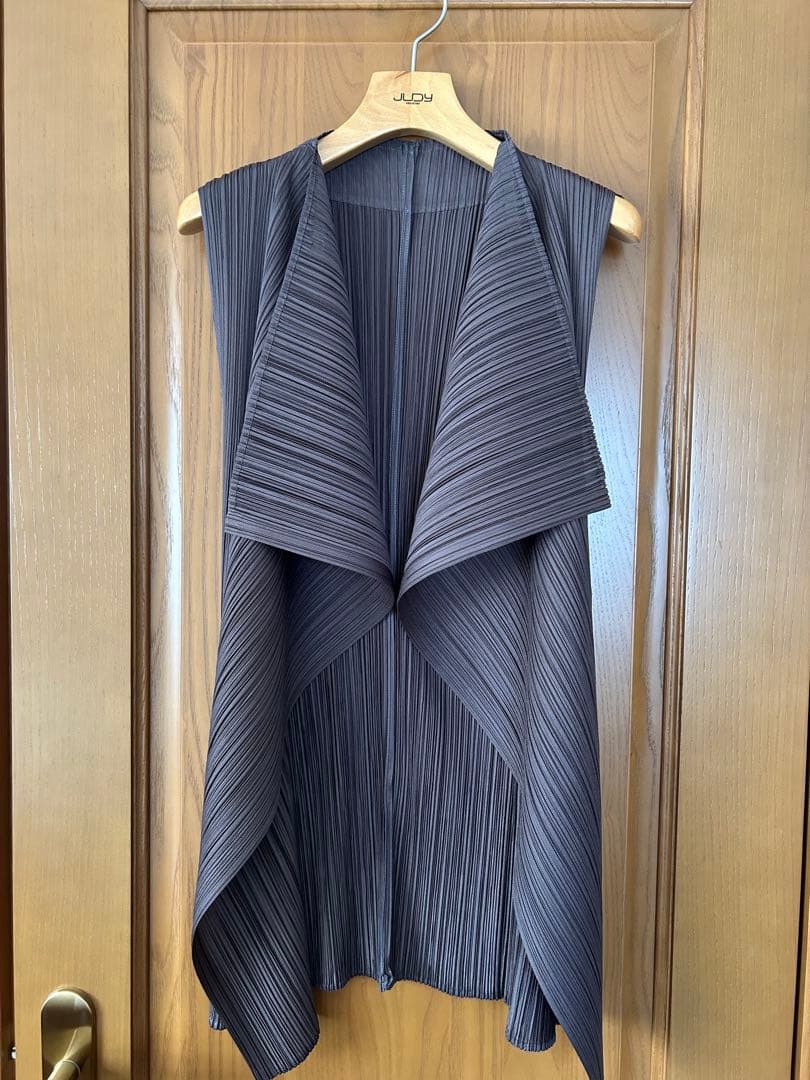 ☆美品☆ PLEATS PLEASE ノースリーブ　チュニック　ベスト　4／XL