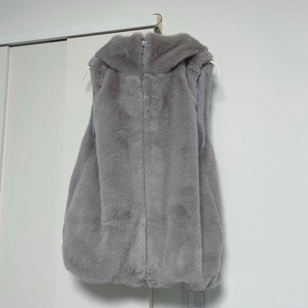 アルページュストーリー ファーフードジップベスト グレージュ S新品未使用