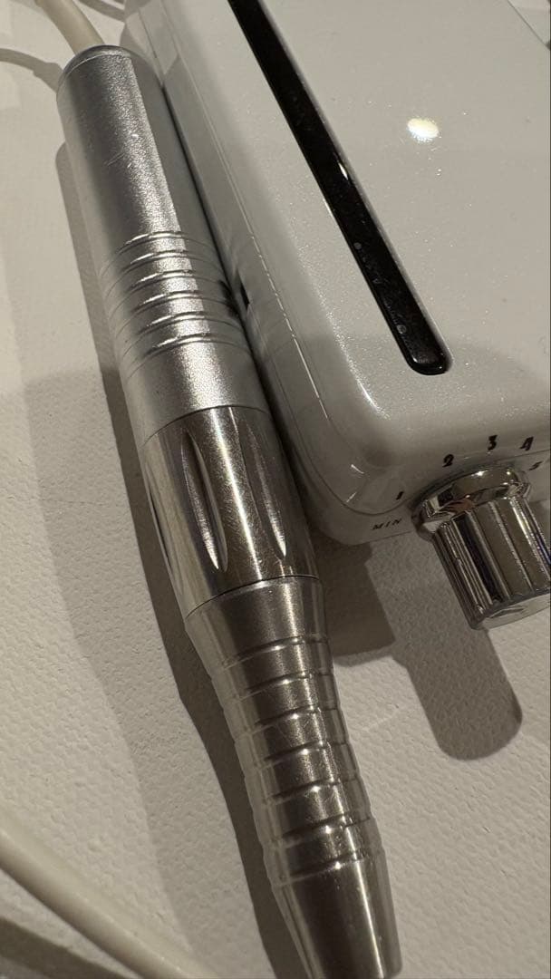 ネイルマシーン　ケビン