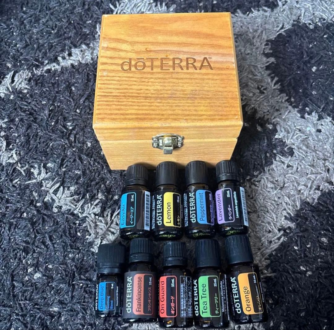 ドテラ　doTERRA 基本の精油９本とボックスのセット　エッセンシャルオイル