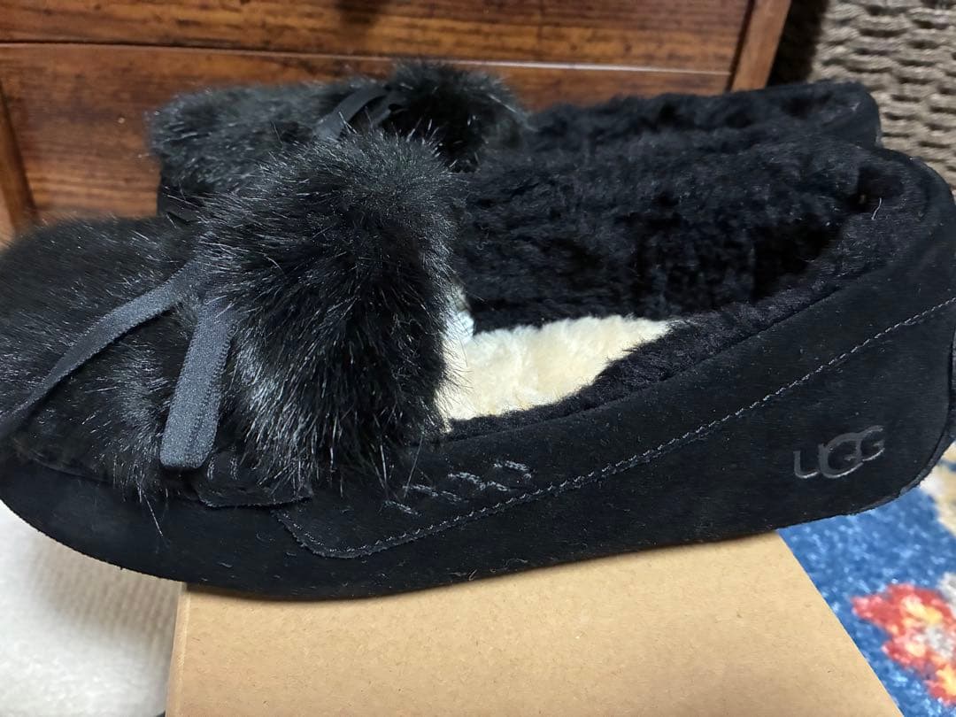 UGG モカシン　ダコタ　アンスレー　シェイン　リボン　ブラック　24㎝