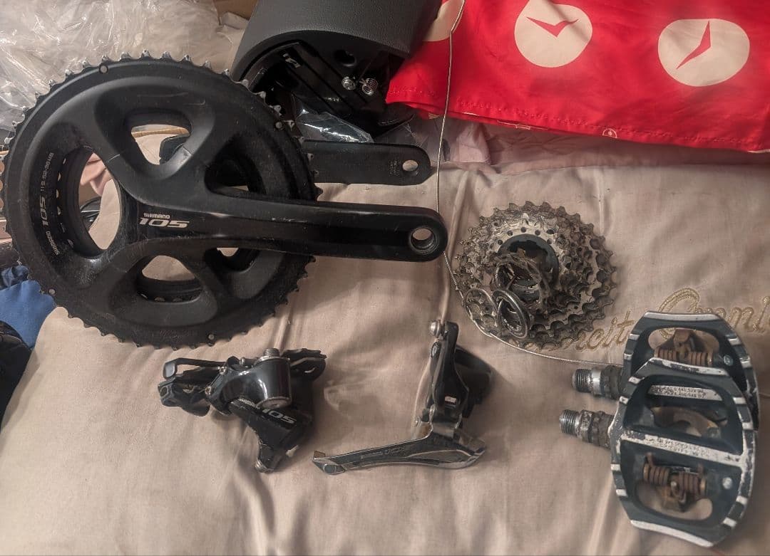 105 SHIMANO 5800コンポセットペダルオマケ付き