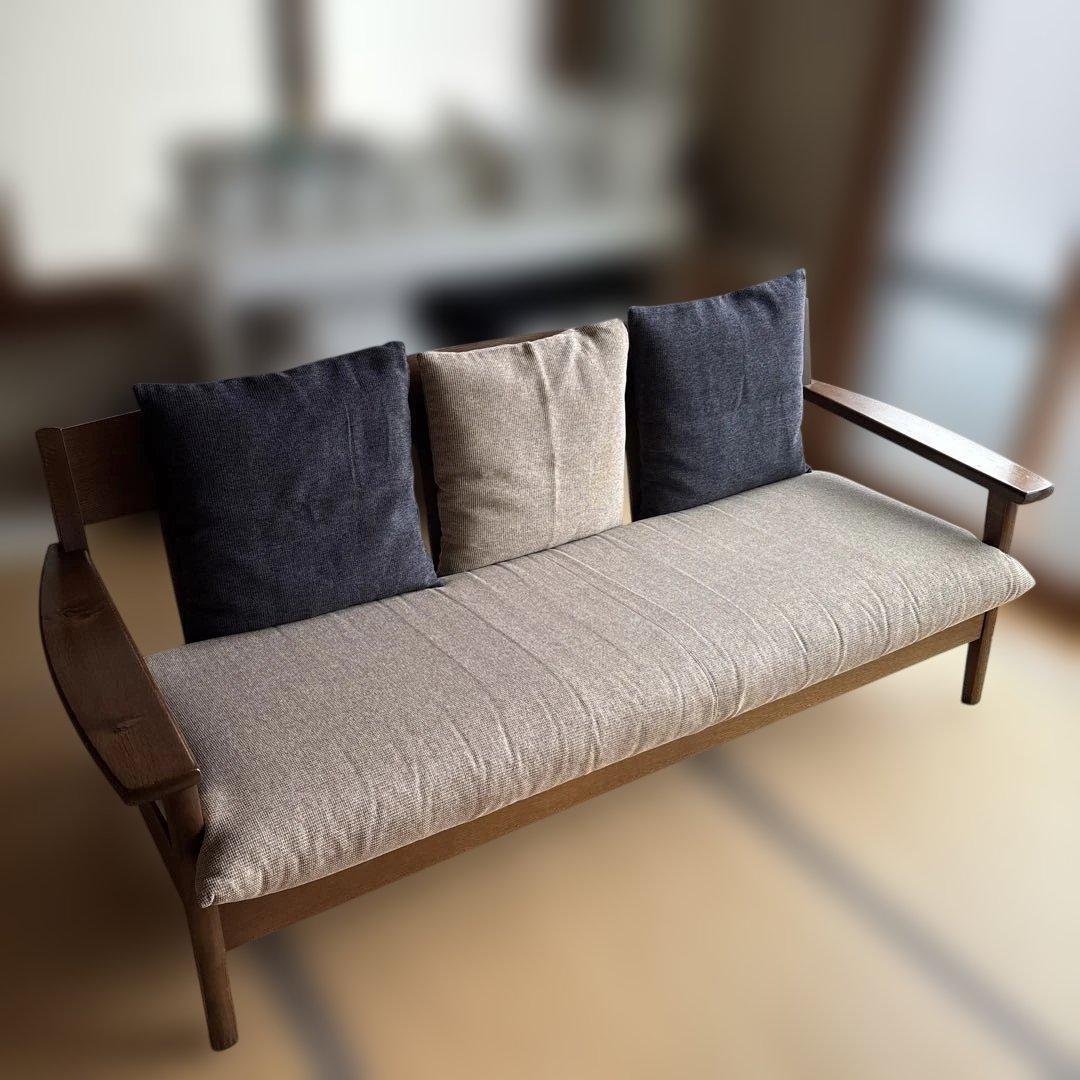 木製フレーム グレー系ソファ 3人掛け