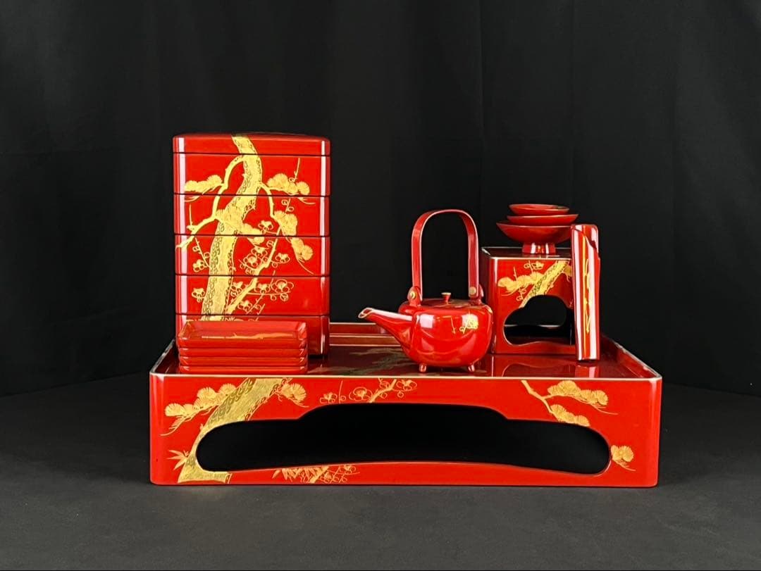 朱塗 屠蘇器・重箱セット 木製漆器 松竹梅 沈金 縁起柄 長寿 共箱