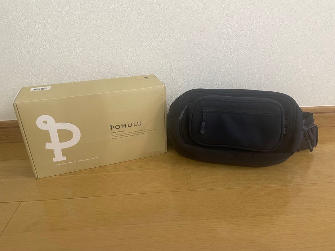 POMULU ヒップシート ネイビー　美品