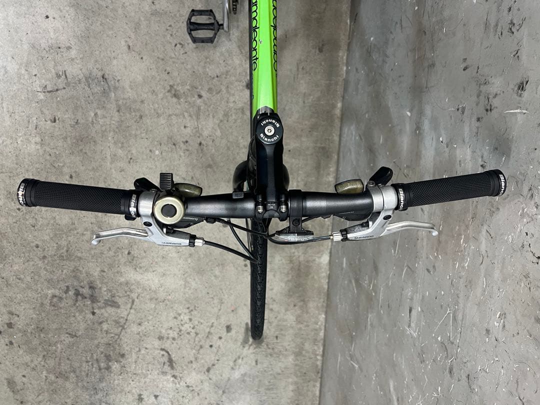 クロスバイク　 ビアンキ CAMALEONTE sport タイヤ新品❗️