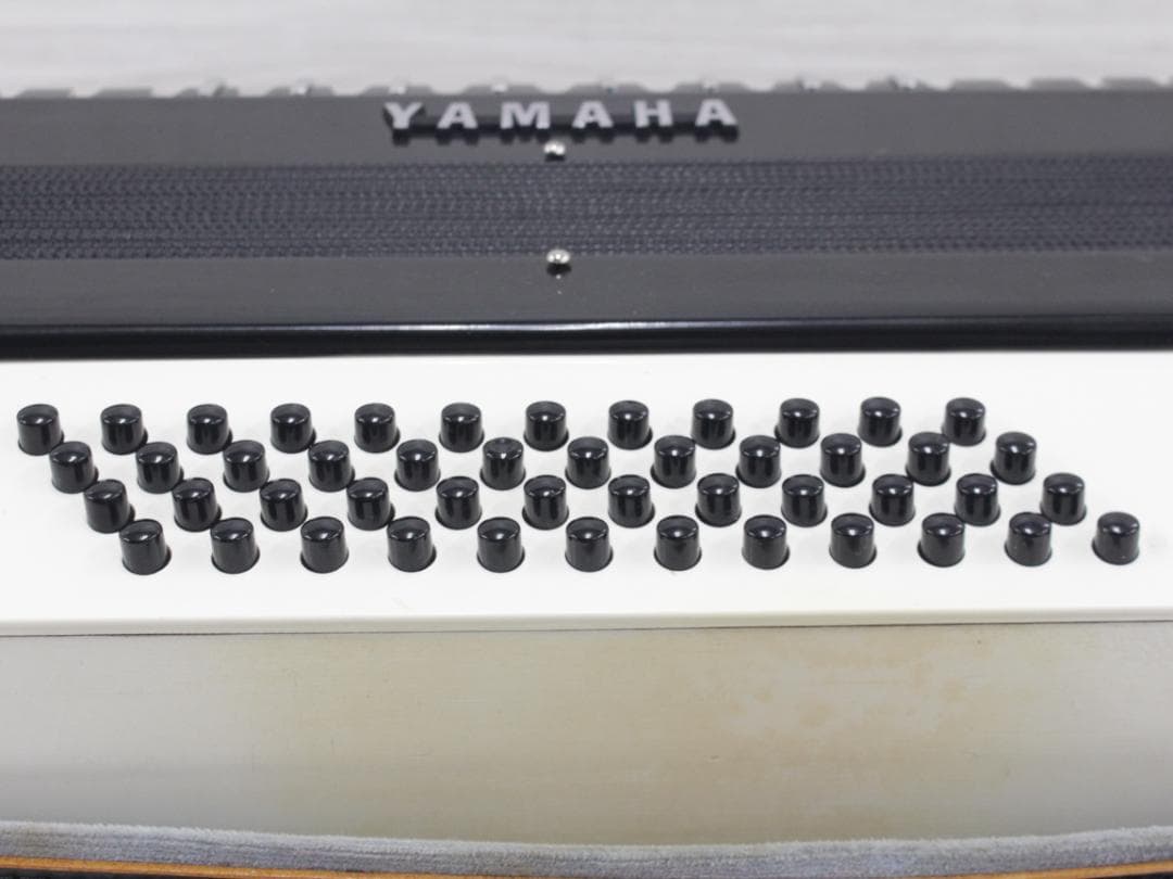 ▲YAMAHA/ヤマハ アコーディオン 34鍵盤 8905 ケース付き