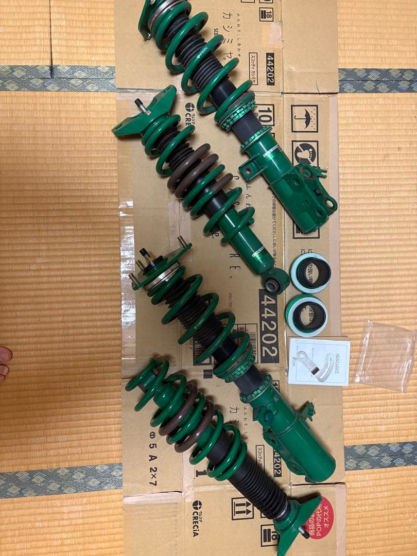 TEIN FLEX Z 80ハリアー サスペンションキット　テイン　車高調