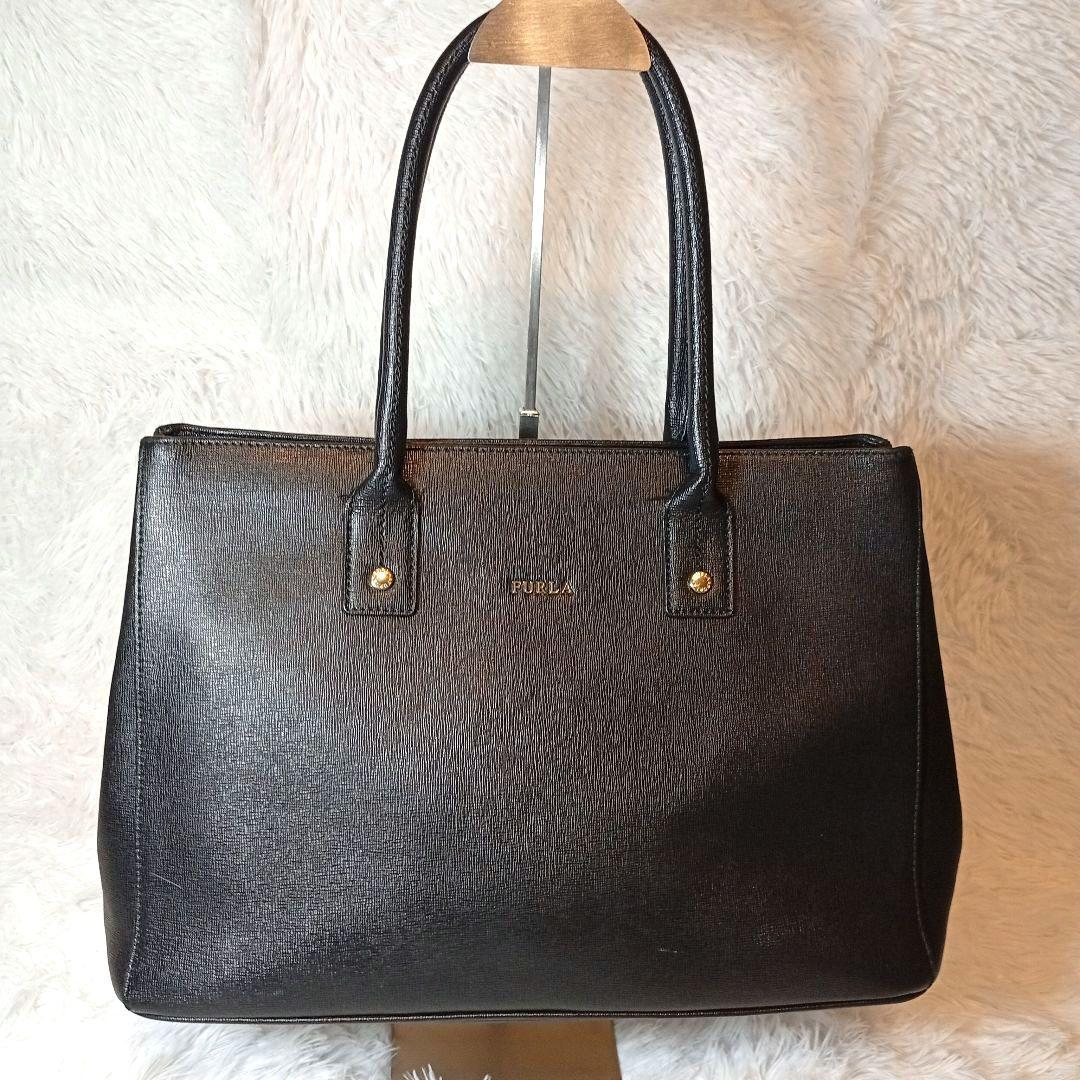 フルラ　FURLA　A4収納　 ビジネスバッグ　トートバッグ　レザー