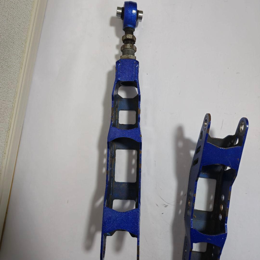 Megan Racing 210 クラウン 調整式リアロアアーム