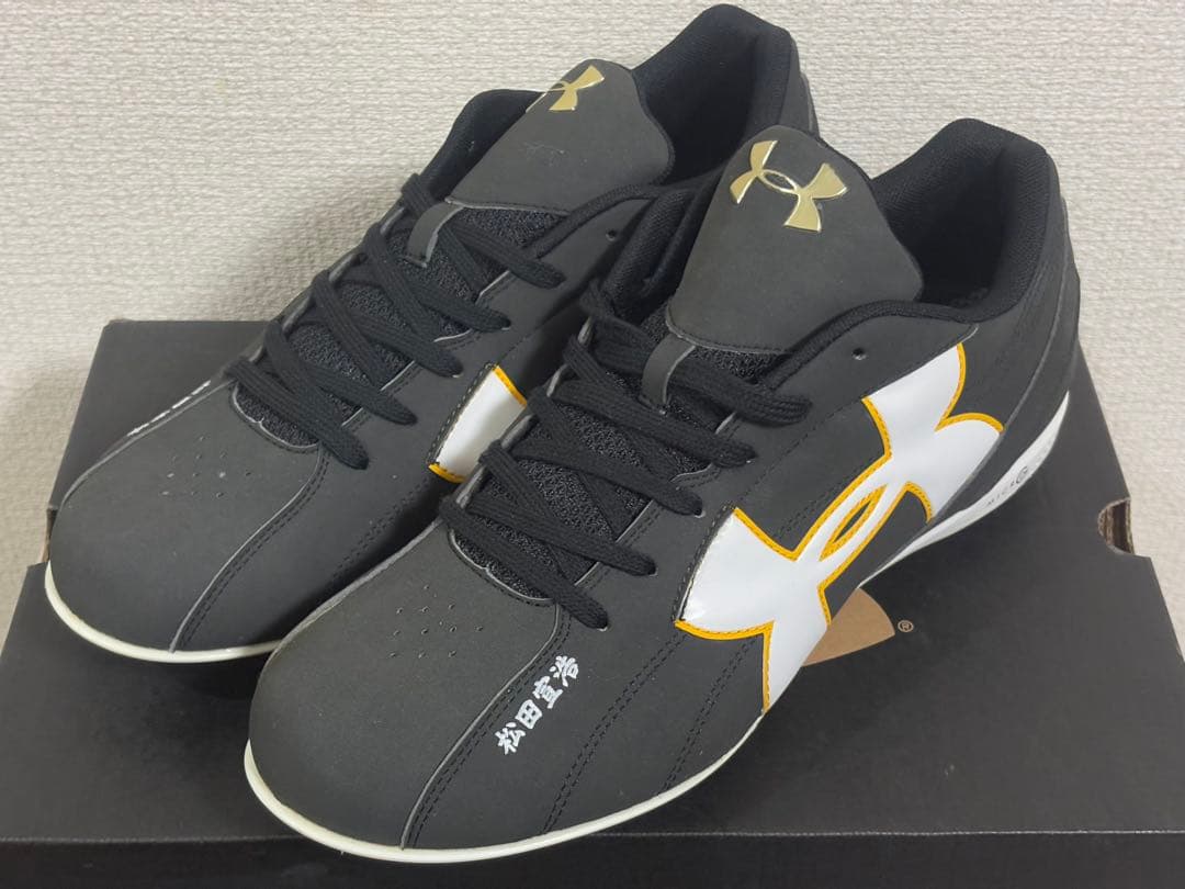 【激レア】UNDER ARMOUR スパイク 28cm 支給品 松田宣浩