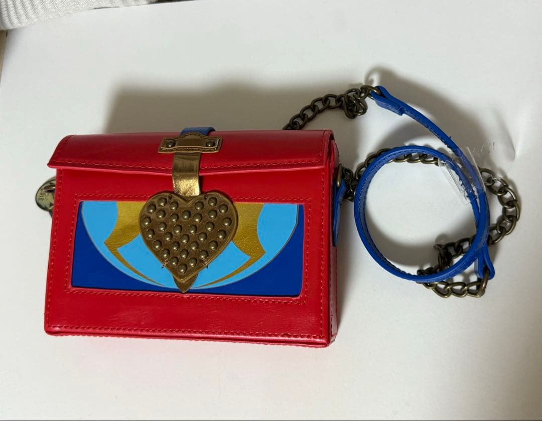 ディズニー ディセンダント イヴィ ショルダーバッグ 心臓箱